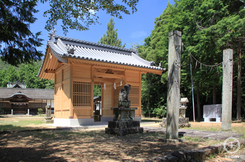 三島神社随身門